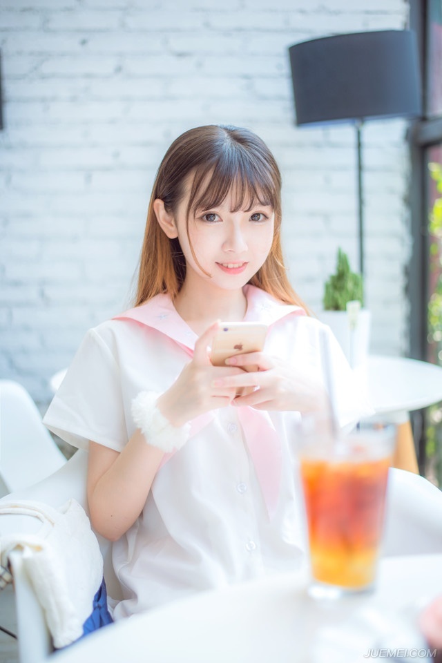 你没拥有的人脉叫我姐妹，你得不到的男人叫我宝贝。